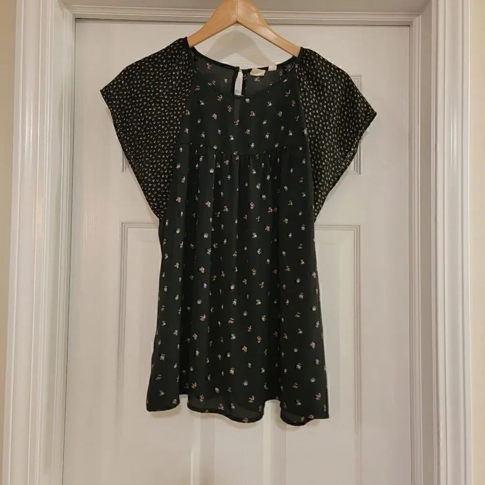 Gap Floral Short Flutter Sleeve Top Size small tall